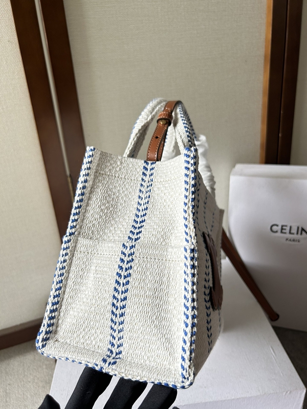 スーパーコピーブランドバッグ側面デザイン